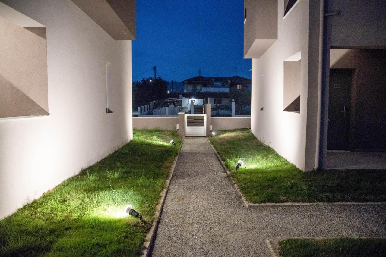 Aelia Luxury Apartments Nikiti  Extérieur photo